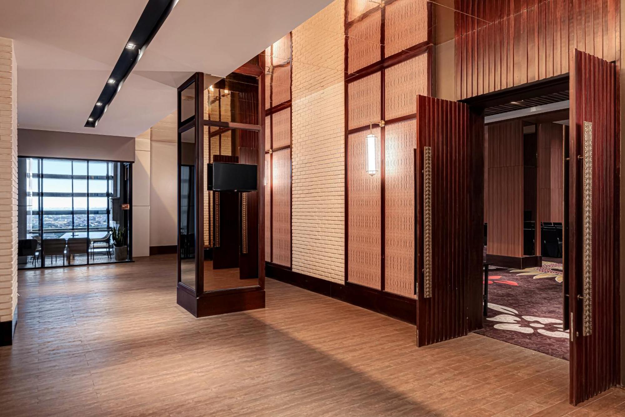 Whiz Luxe Hotel Spazio Сурабая Экстерьер фото