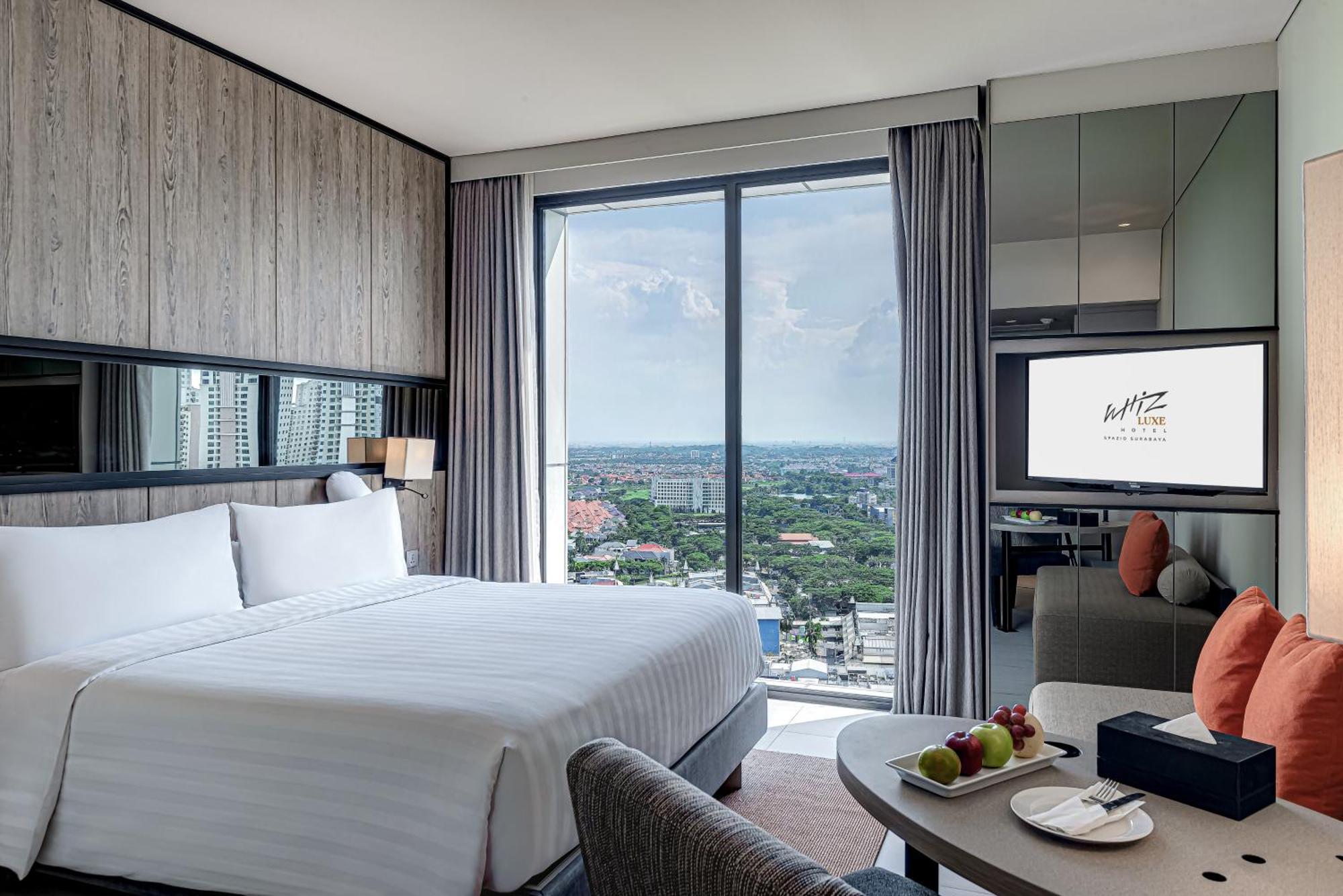 Whiz Luxe Hotel Spazio Сурабая Экстерьер фото