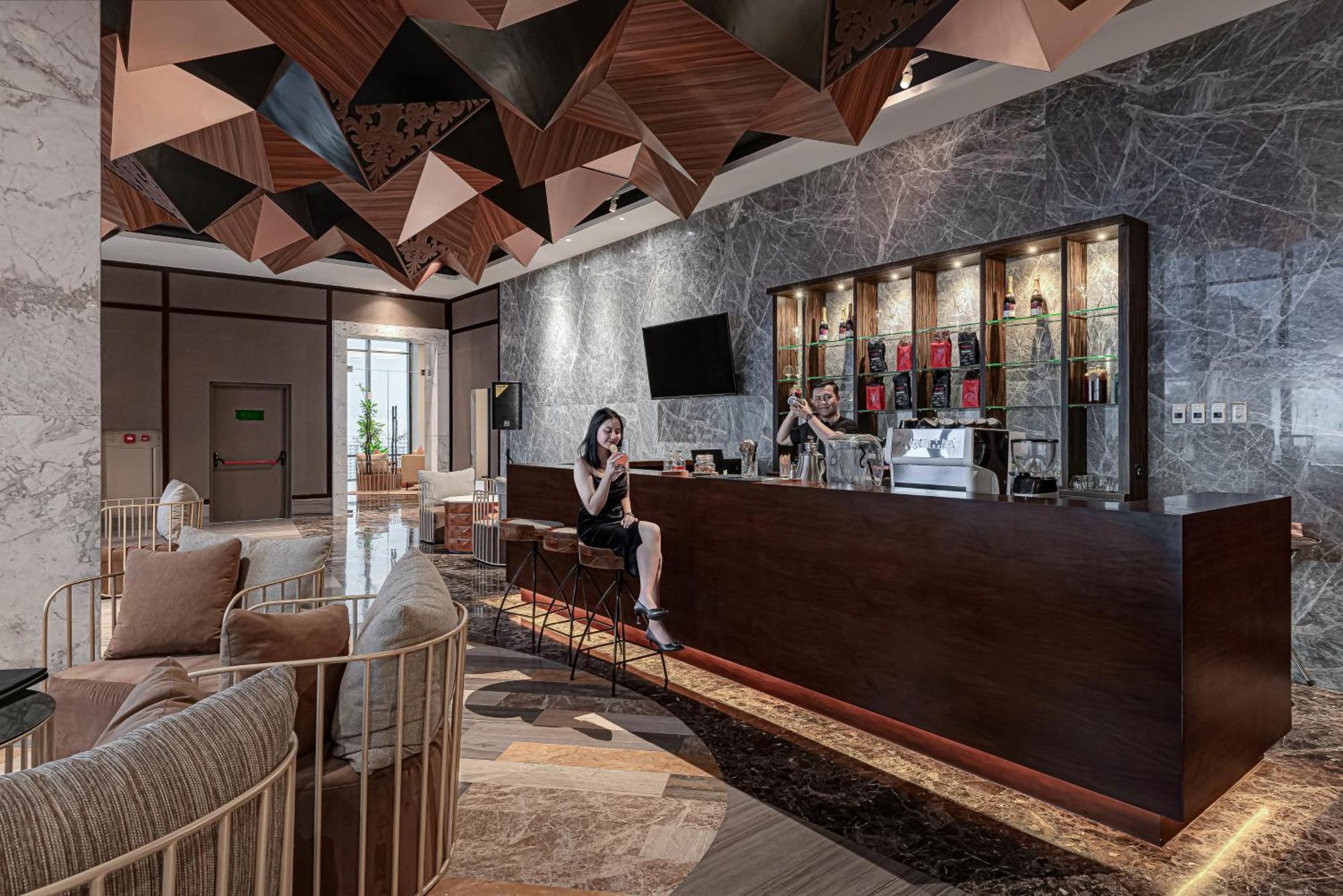 Whiz Luxe Hotel Spazio Сурабая Экстерьер фото